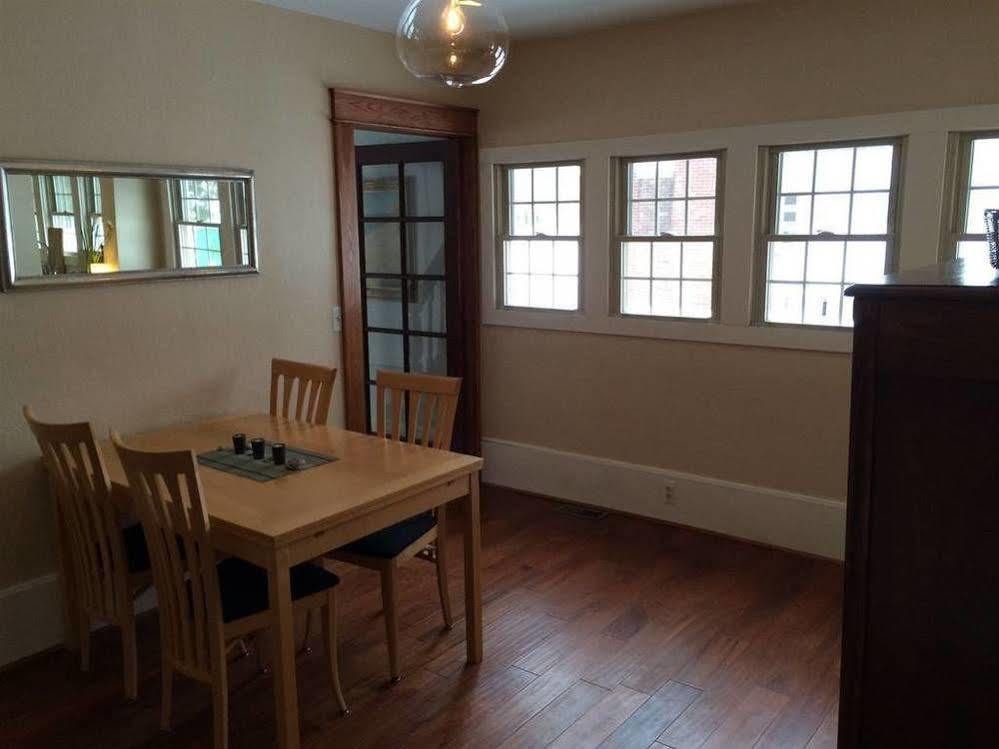 Aberdeen Stone Cottage B&B Traverse City Bagian luar foto