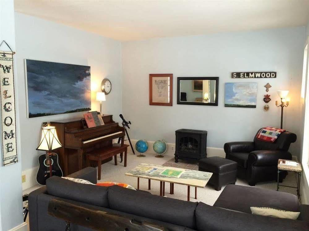 Aberdeen Stone Cottage B&B Traverse City Bagian luar foto