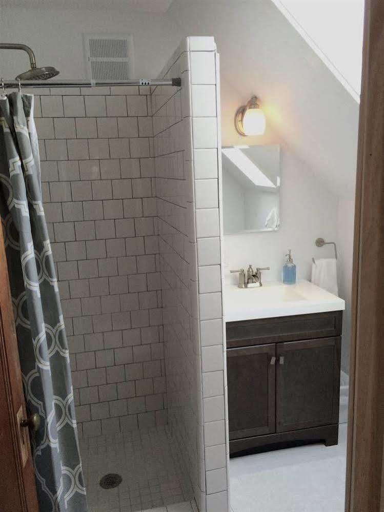 Aberdeen Stone Cottage B&B Traverse City Bagian luar foto